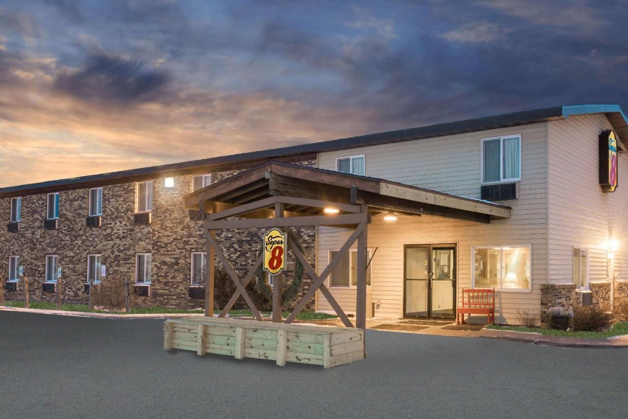 Hotel Super 8 By Wyndham Superior Wi Esterno foto