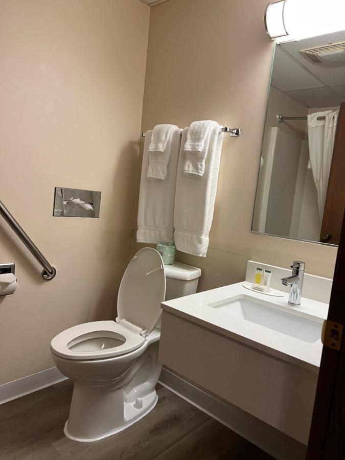 Hotel Super 8 By Wyndham Superior Wi Esterno foto